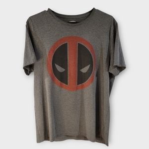 Old Navy Deadpool T-shirt, Large